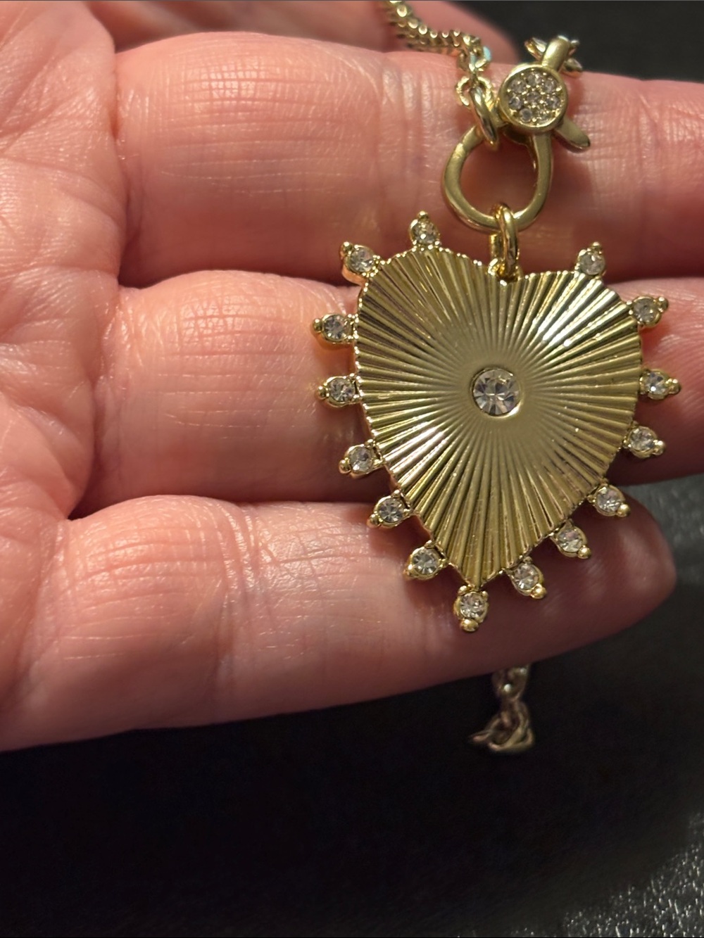 Stella & Dot Stevie Heart Necklace Gold Heart Sunburst Pendant Necklace - Picture 5 of 10